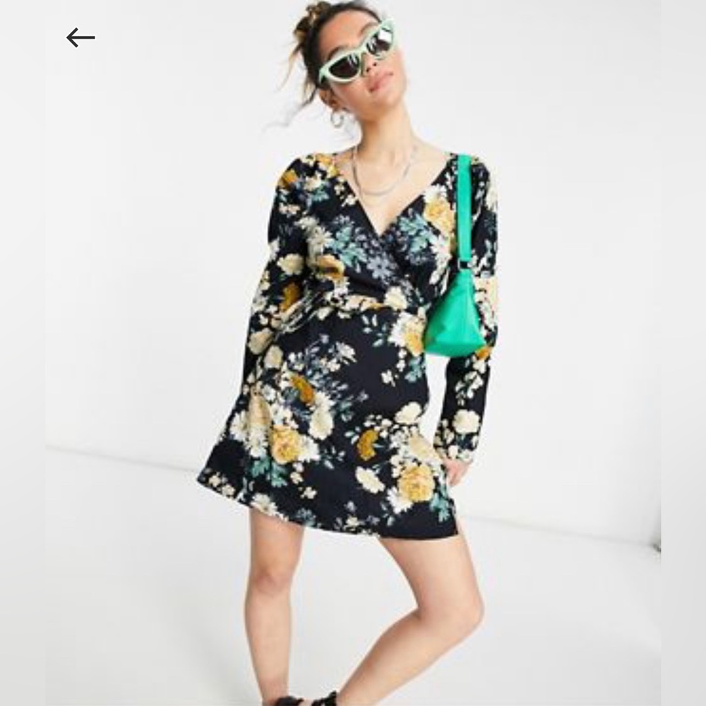 Reclaimed Vintage Inspired long sleeve wrap dress in floral print size 8